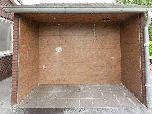 buitendouche met warm en koud water